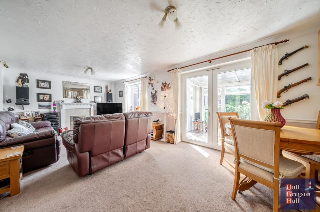 Property photo 3 of 24 26F616E9-83Bf-4d7d-82B7-995Ab3560A51.Jpg