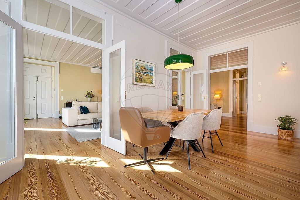 Property photo 1 of 50
