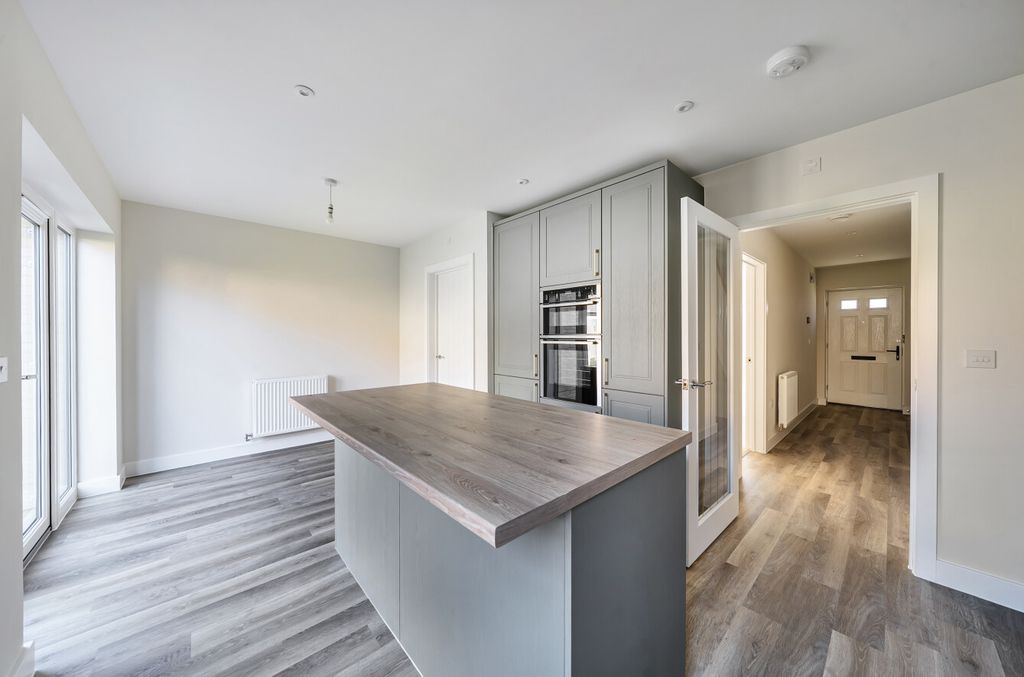 Property photo 3 of 16 1523930 (11).Jpg
