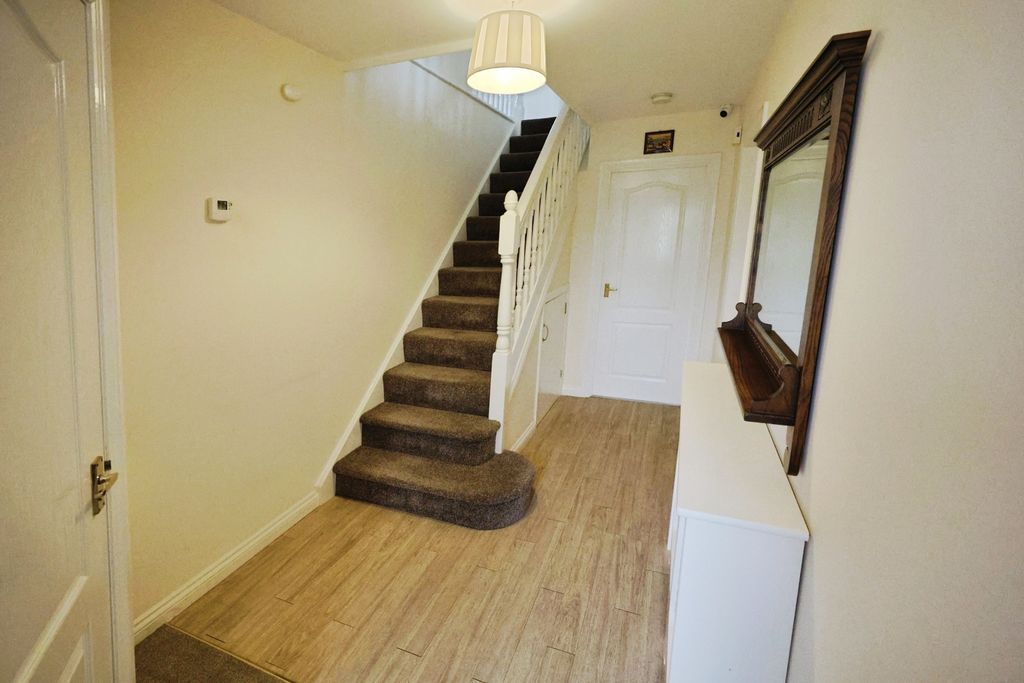 Property photo 2 of 27 Pbox-Img.Jpg
