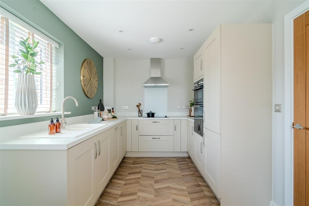 Property photo 2 of 8 Kitchen 1.Jpg