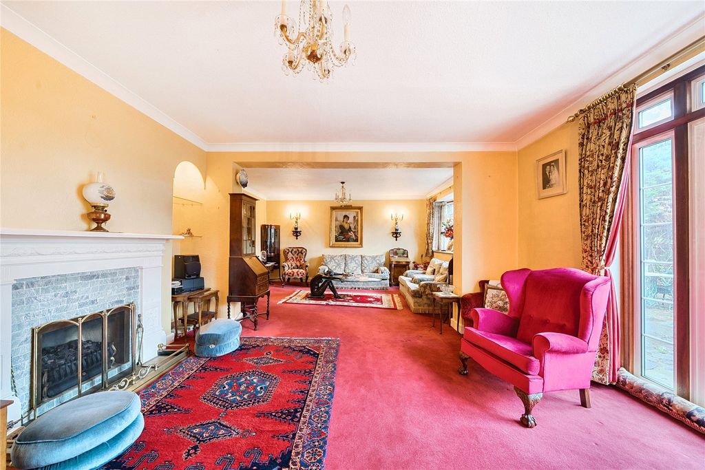 Property photo 2 of 29 Picture No. 15