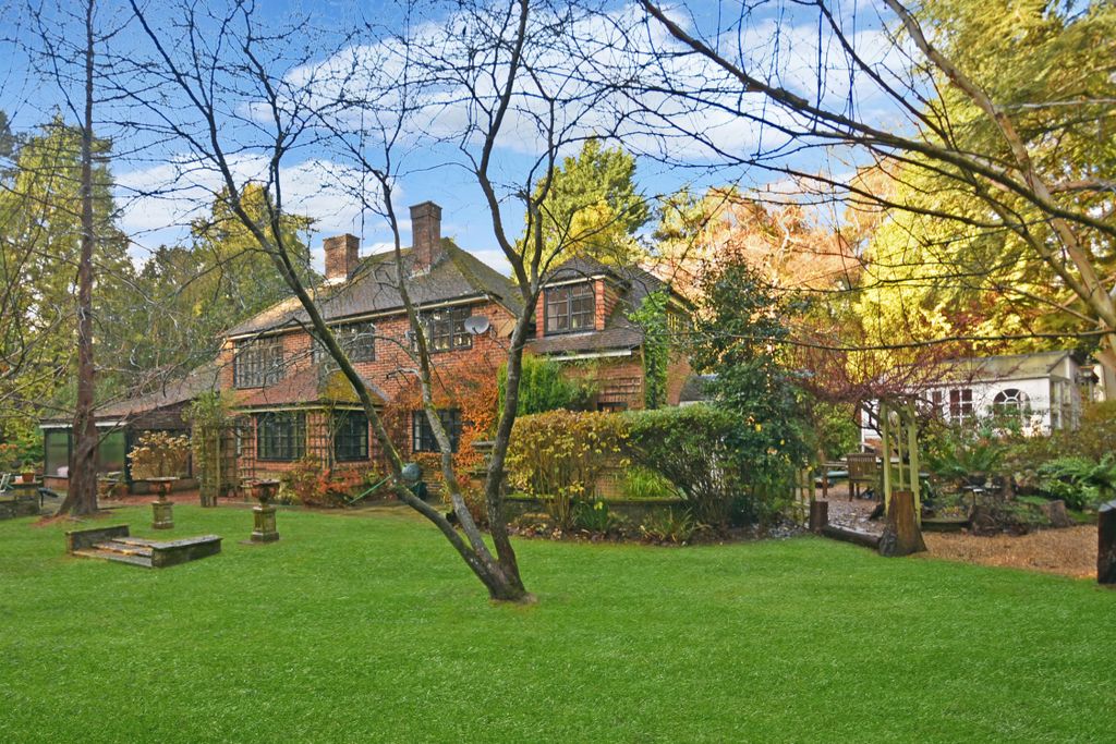 Property photo 2 of 22