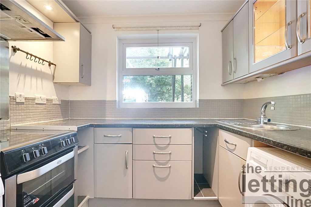 Property photo 3 of 11 Picture No. 23