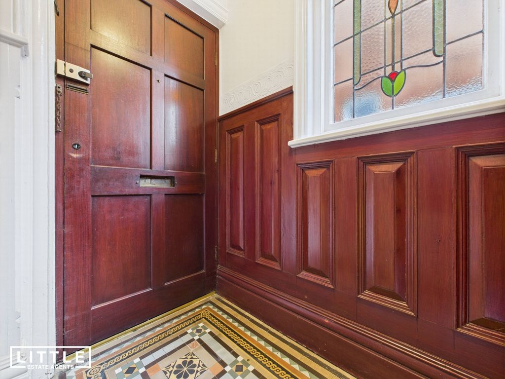 Property photo 3 of 49 Photo 18