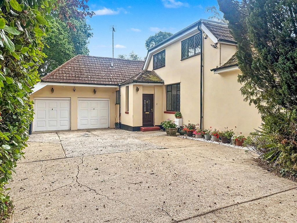 Property photo 2 of 37