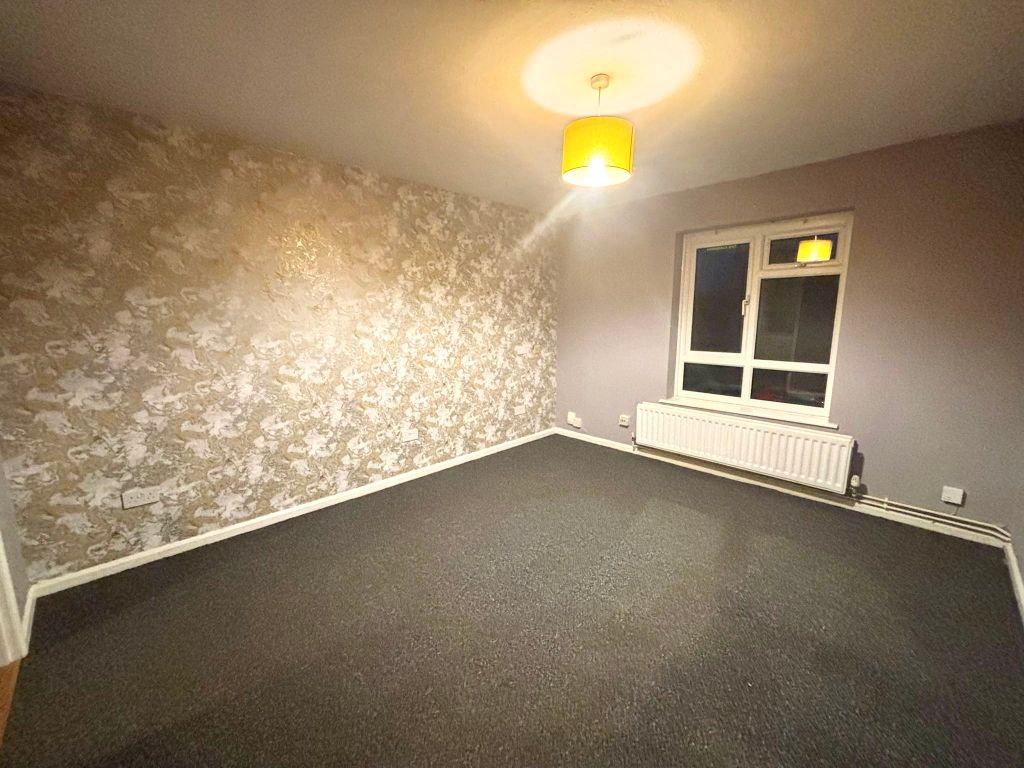 Property photo 2 of 8 Image