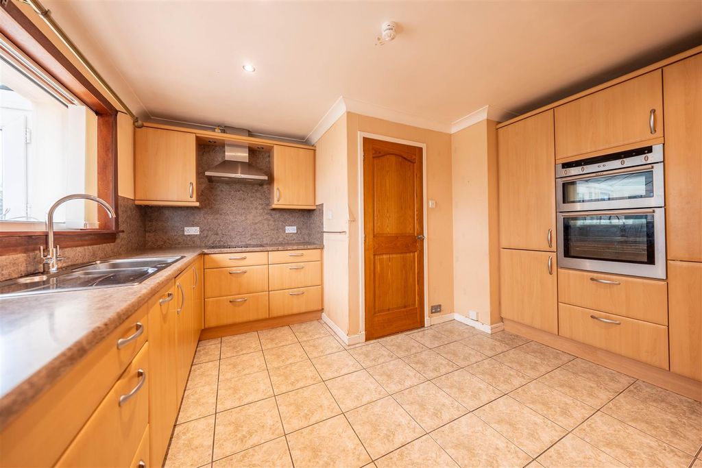 Property photo 3 of 23 Dsc03130-Hdr.Jpg