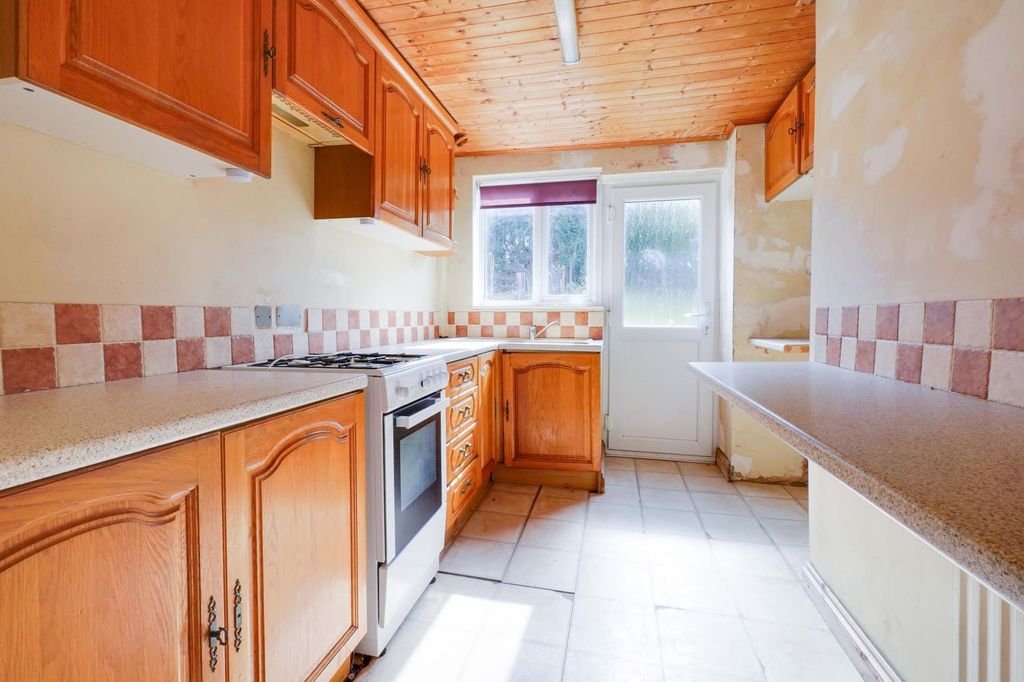 Property photo 3 of 15