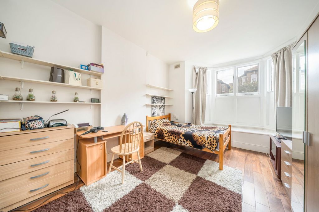 Property photo 2 of 4 Picture No. 15