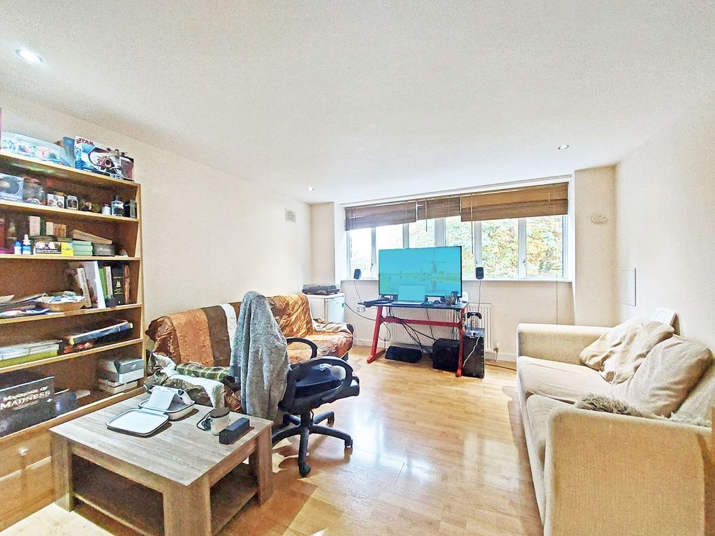 Property photo 2 of 7