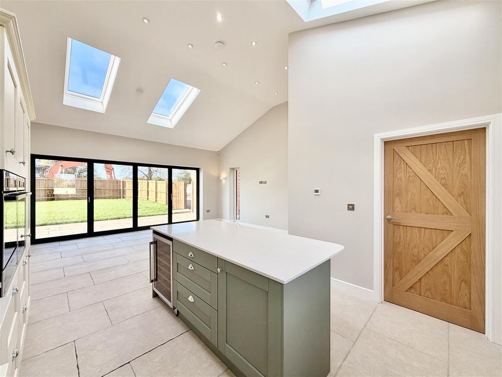 Property photo 3 of 25 3