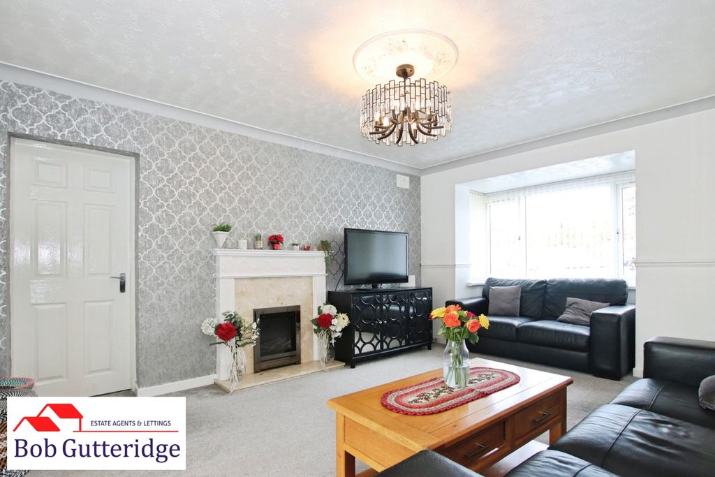 Property photo 3 of 46 Sitting Room