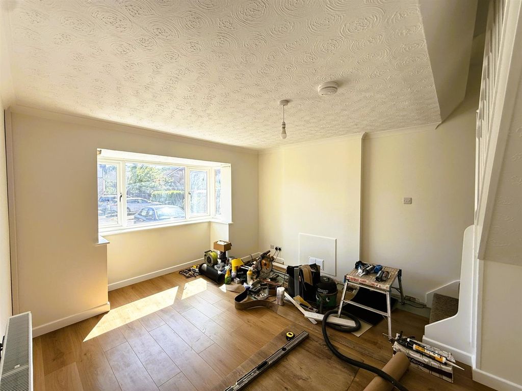 Property photo 3 of 12 Living Room