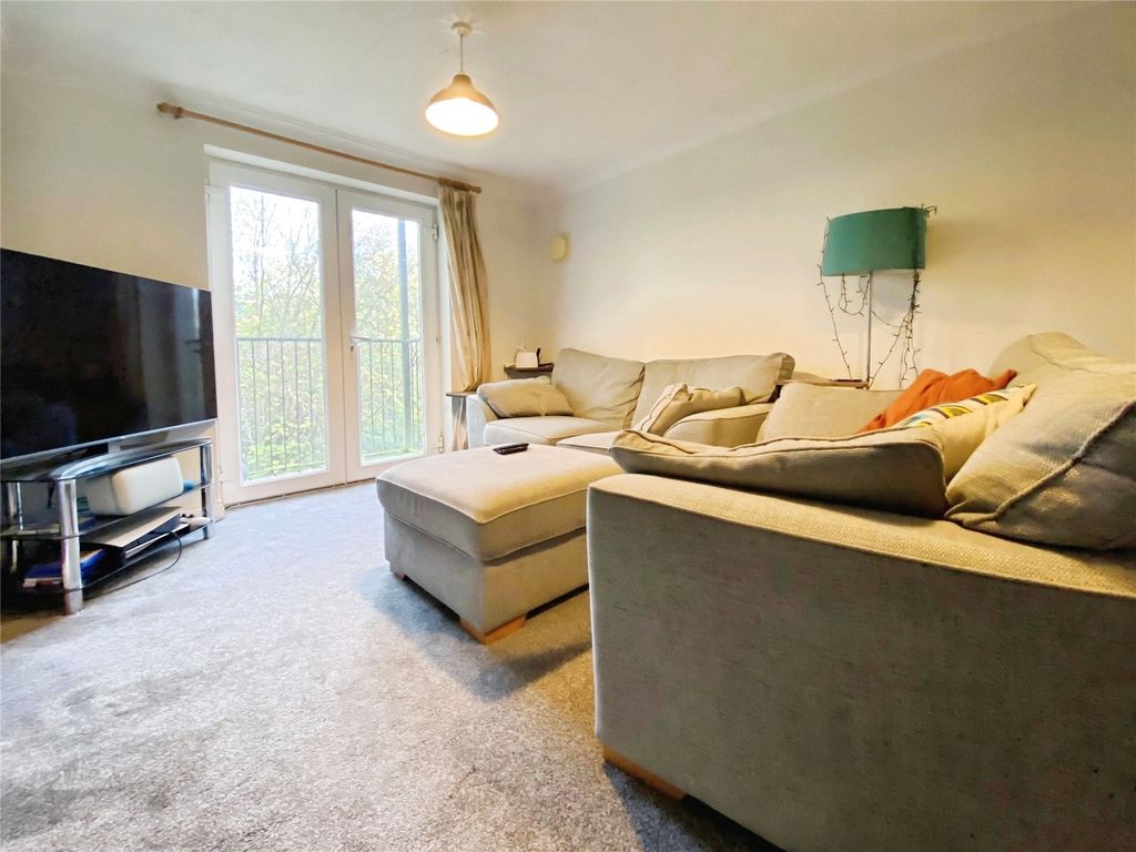 Property photo 2 of 8 Picture No. 04