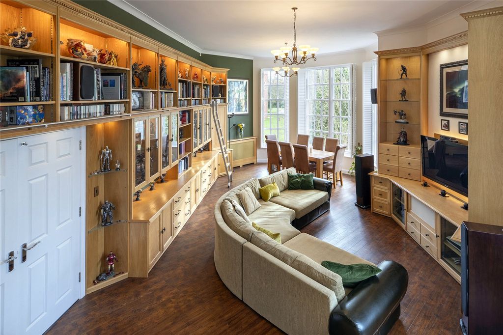 Property photo 2 of 21 Picture No. 33