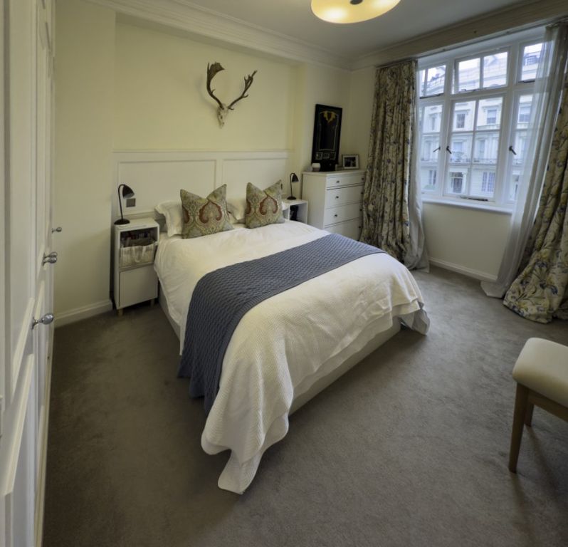Property photo 3 of 9 Bed