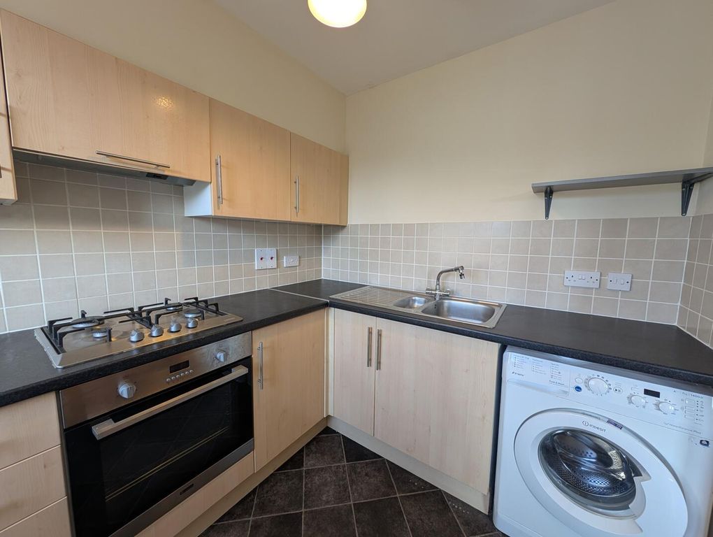 Property photo 2 of 10 Kitchen