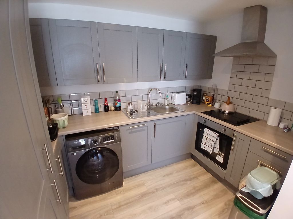Property photo 2 of 6