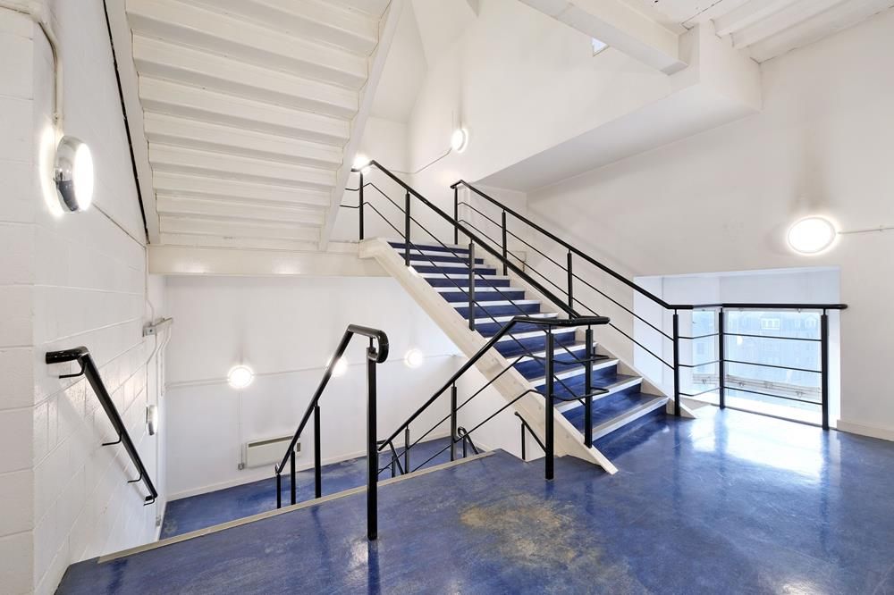 Property photo 3 of 13 Communal Stairwell