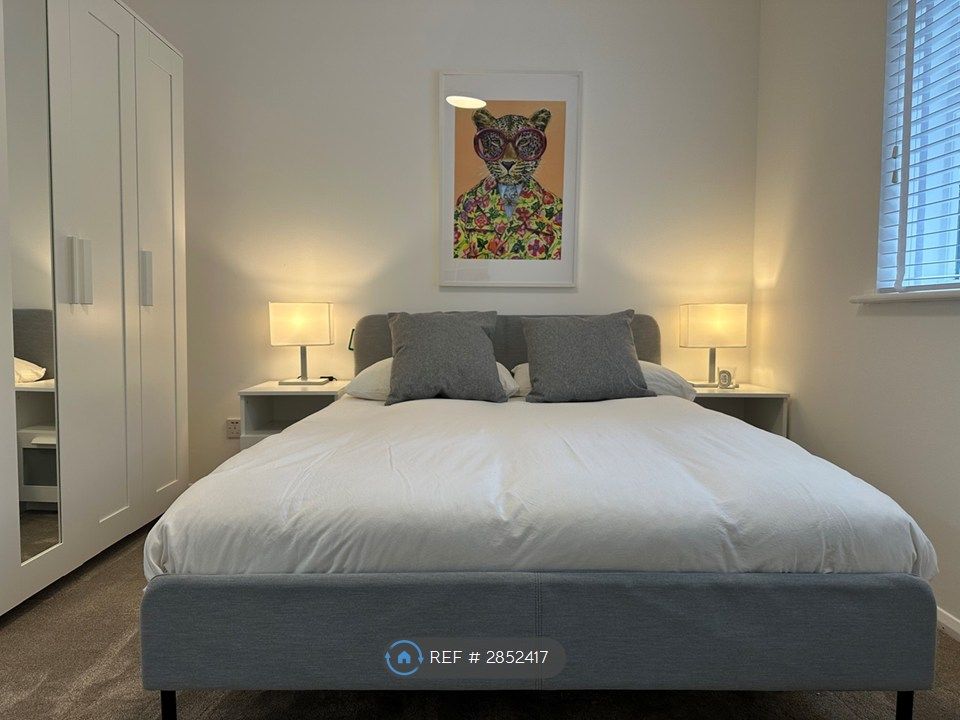 Property photo 1 of 28 Bedroom