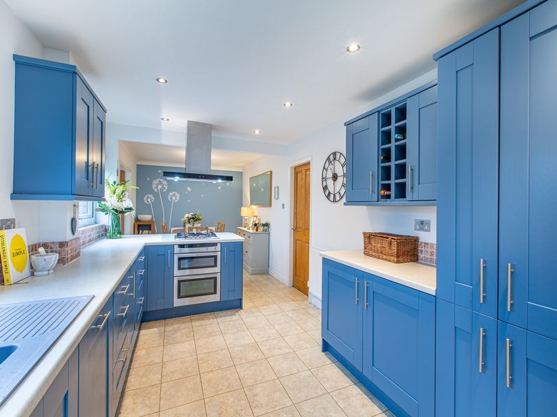 Property photo 3 of 21