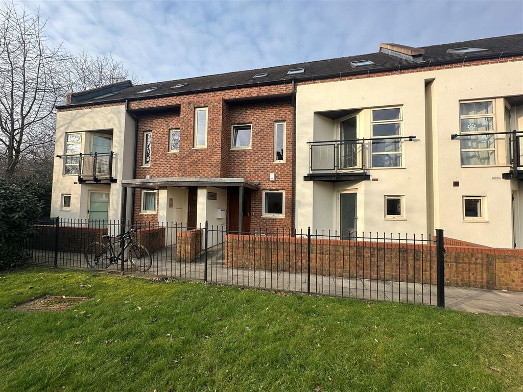 Property photo 1 of 9 External 1.Jpg