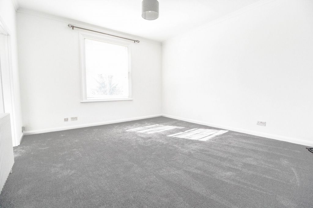 Property photo 3 of 9 Picture No. 05