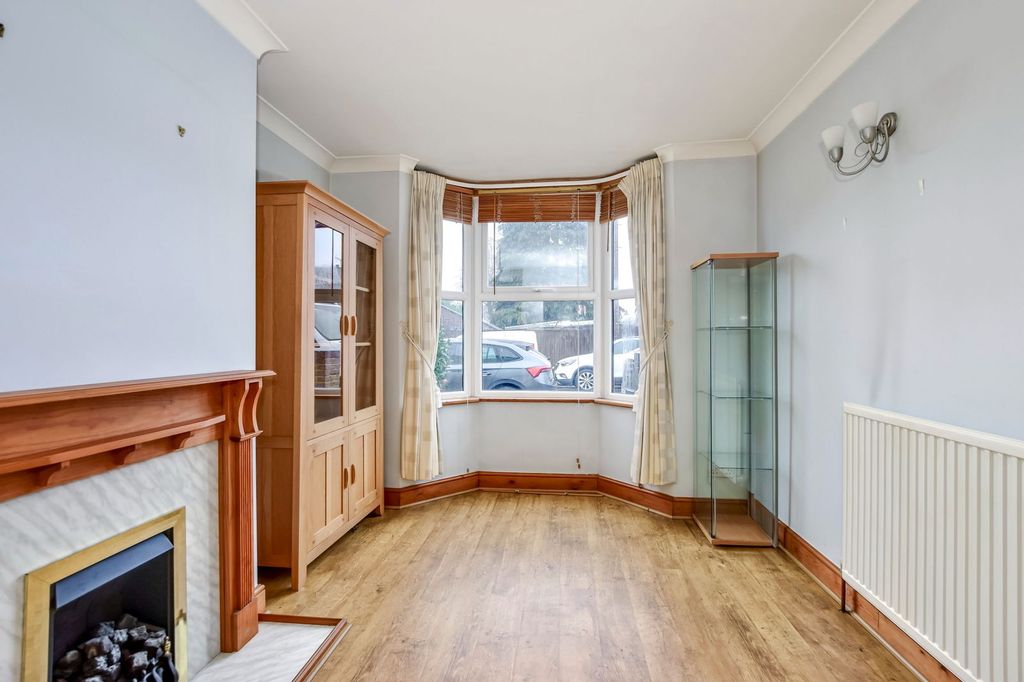 Property photo 2 of 21