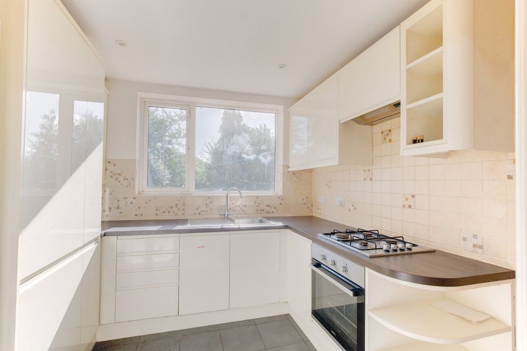 Property photo 3 of 18 Picture No. 26