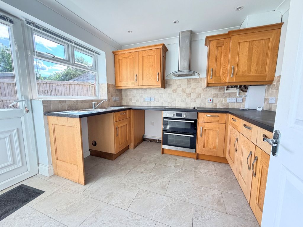 Property photo 3 of 13 5317643