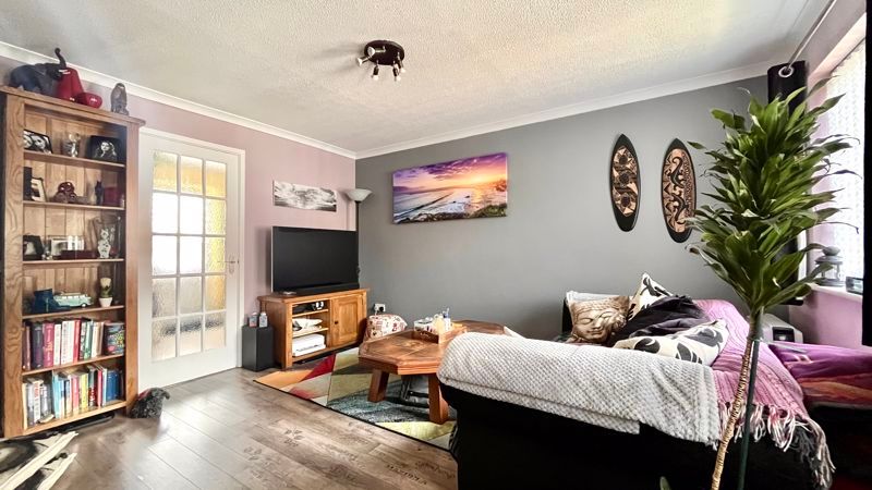 Property photo 3 of 13 Sitting Room