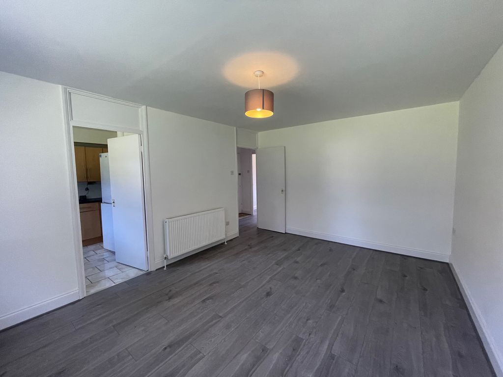 Property photo 2 of 10 Living Room