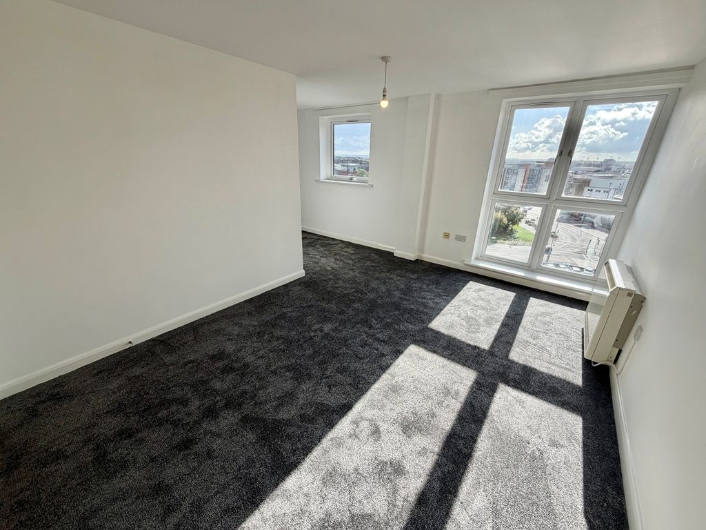 Property photo 1 of 9 Image