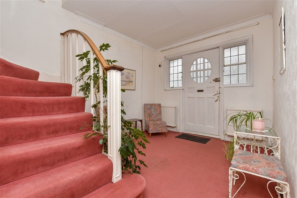 Property photo 2 of 20 Entrance Hall