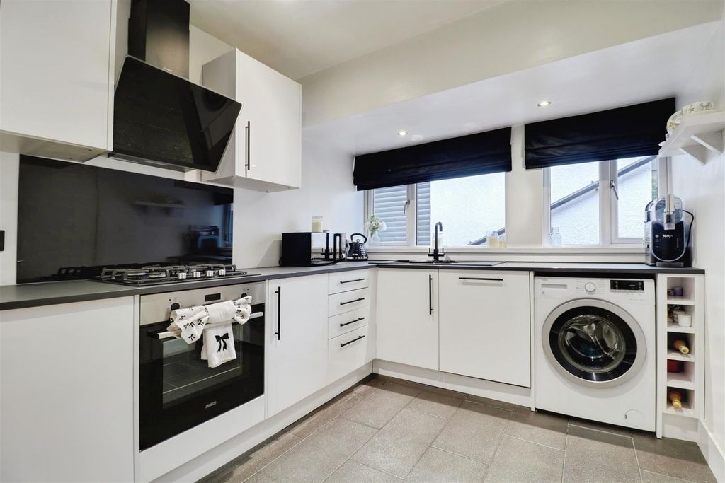 Property photo 3 of 21 1E8d7132-Img_8486-Img_8488.Jpg