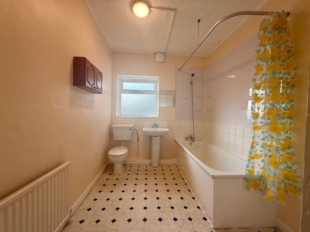 Property photo 3 of 6 Bathroom