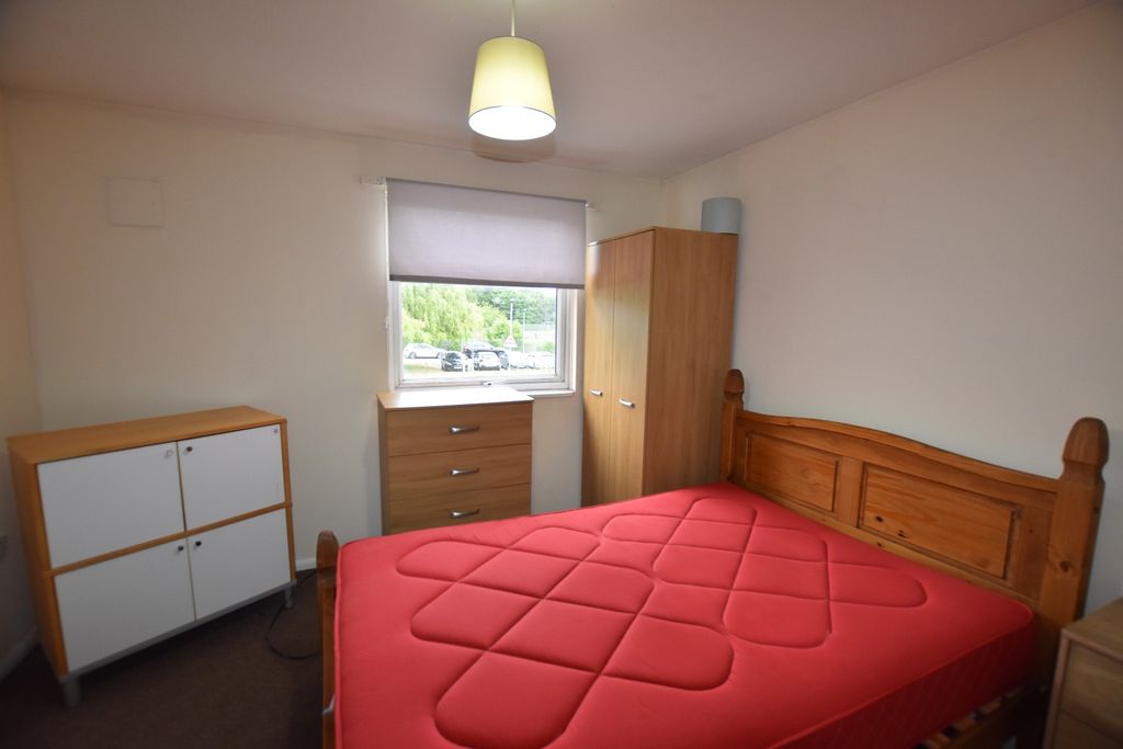 Property photo 1 of 2