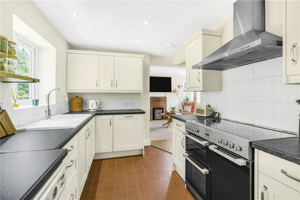 Property photo 2 of 15 Picture No. 02