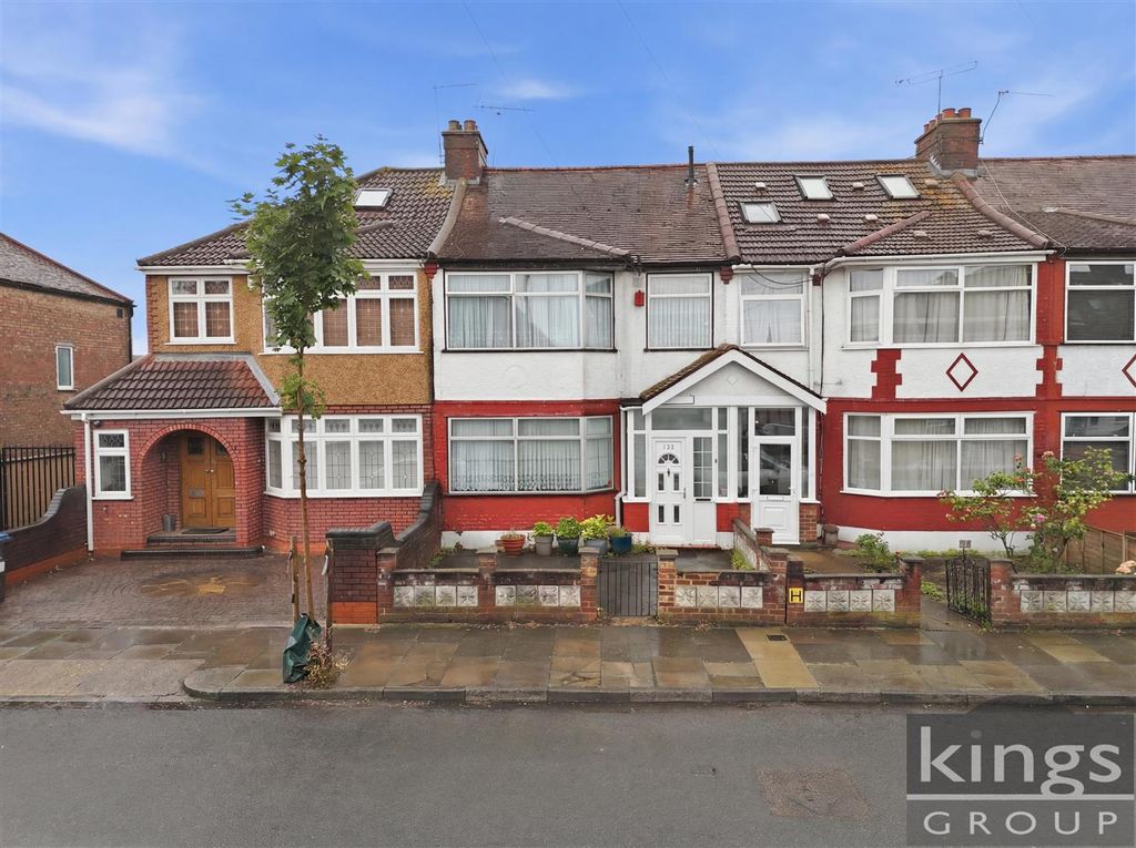 Property photo 1 of 17
