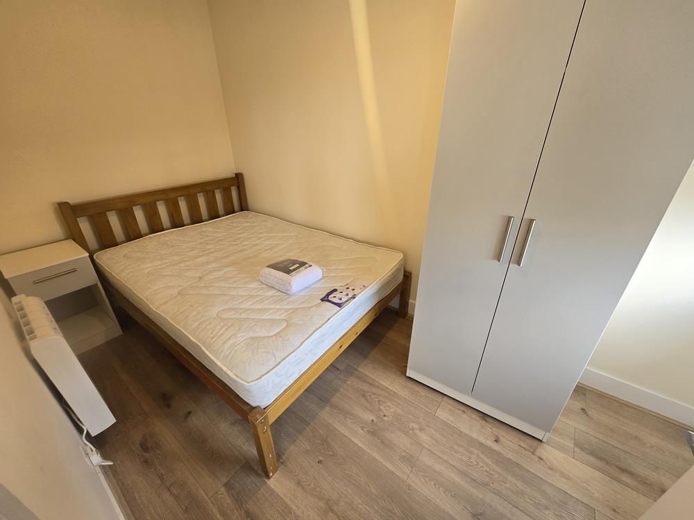 Property photo 3 of 5 Double Bedroom