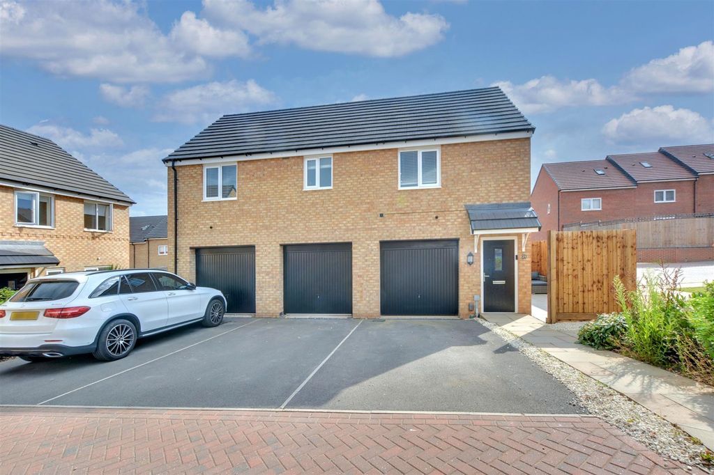 Property photo 1 of 19 Front_1.Jpeg