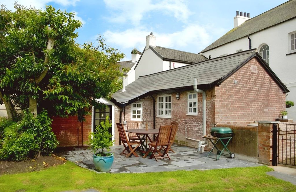 Property photo 1 of 4