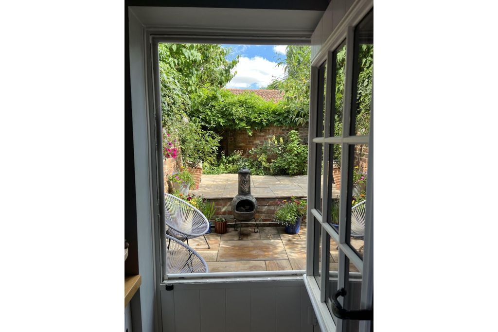 Property photo 1 of 27