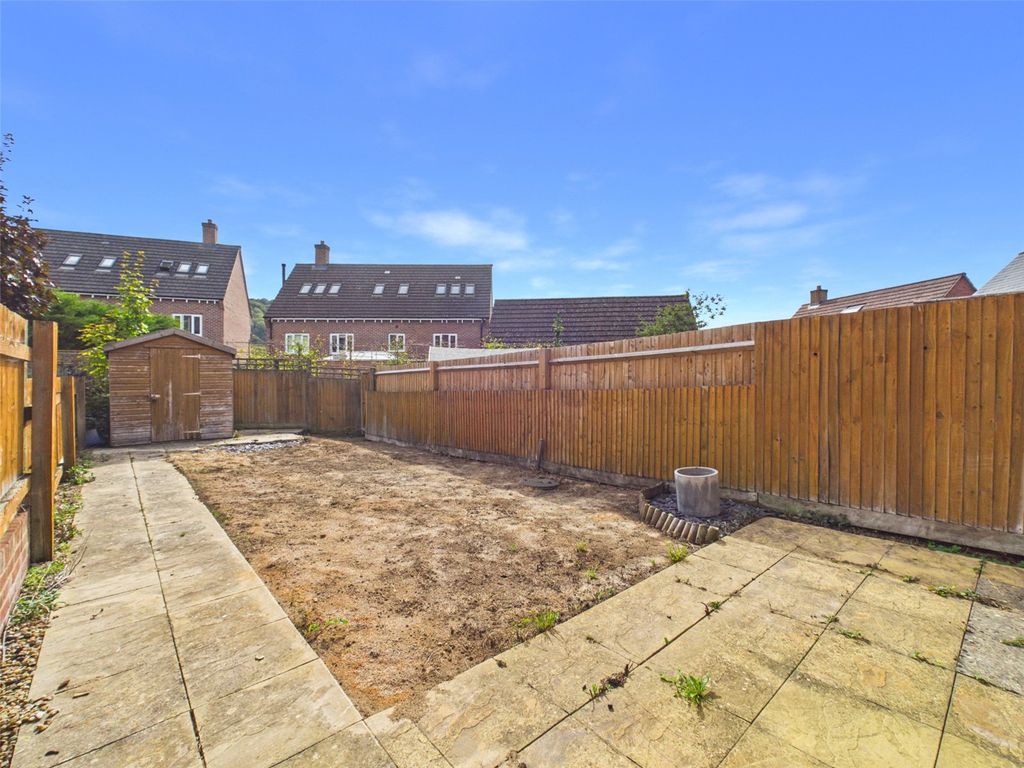 Property photo 2 of 21 Garden