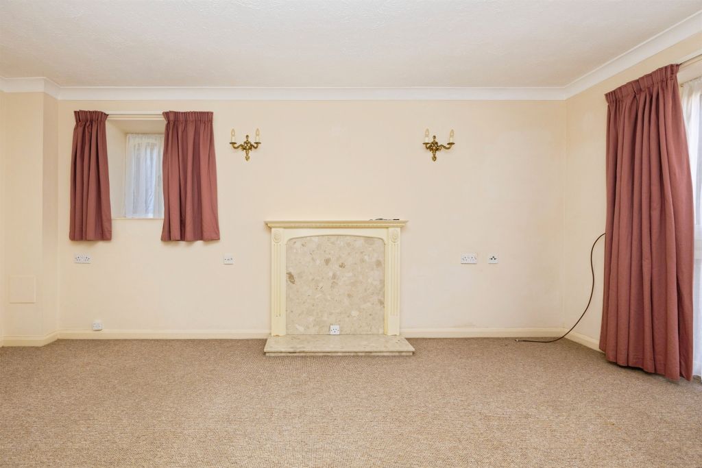 Property photo 2 of 18