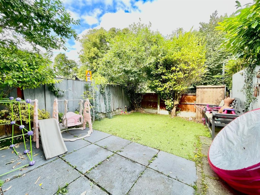 Property photo 3 of 12 2.Jpg