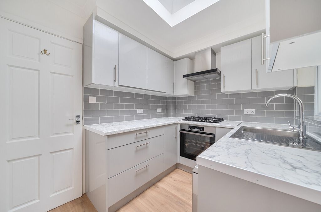 Property photo 3 of 15 Picture No. 15