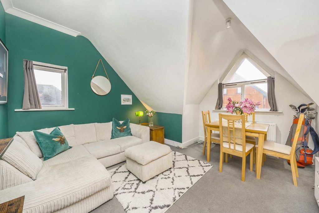 Property photo 2 of 4