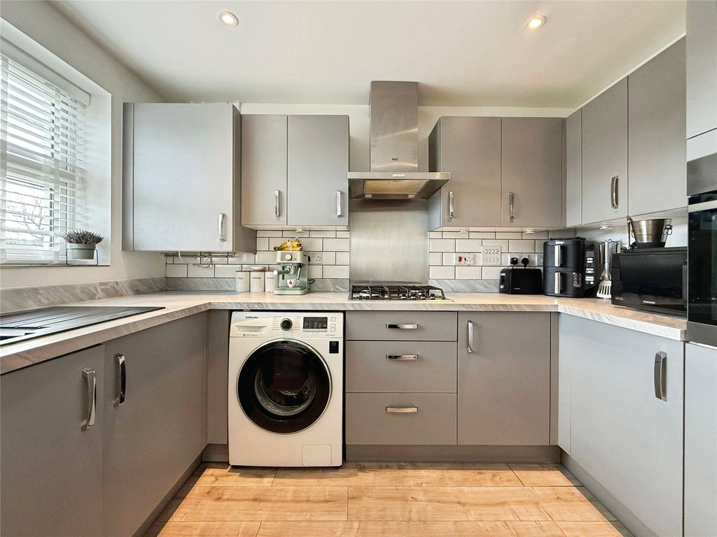 Property photo 3 of 22 Picture No. 09